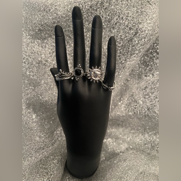 NEW: Elegant Vintage Stackable Style Finger Jewelry Decor - Picture 4 of 4